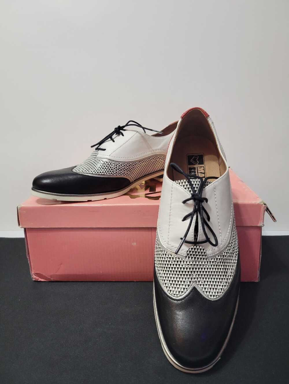 Mam'Zelle Colin Black & White Oxfords Derby Shoes - Size EUR 39